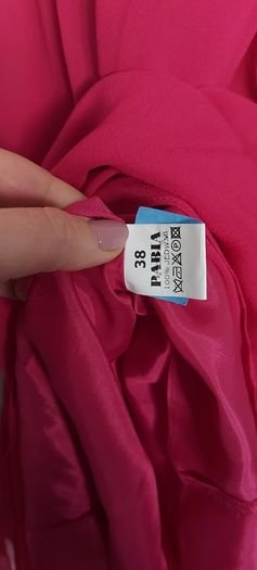 Beautiful Dress, Fuschia, 100% silk, like new, Size 10