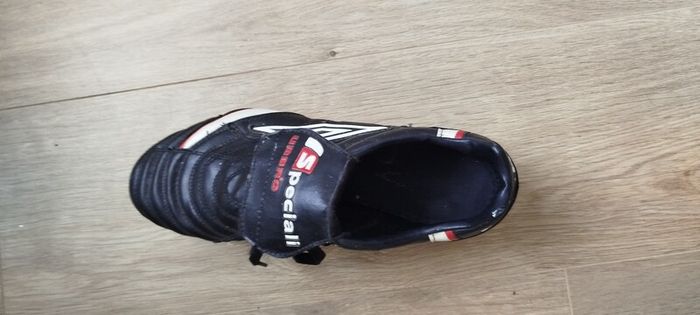 Umbro Speciali leather boots. Like new, worn a couple of times. Size 8