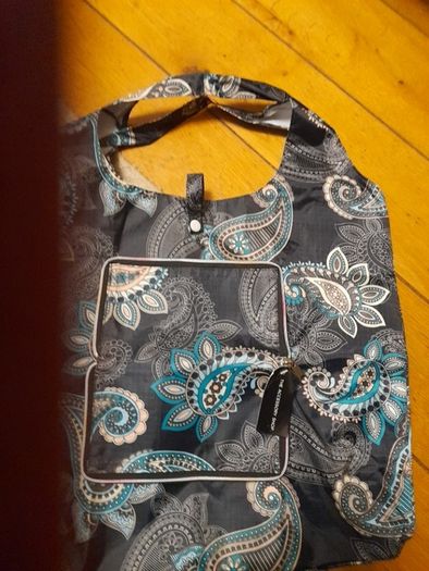 Foldable shopping bag