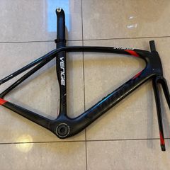Specialized S-Works Venge frameset damaged