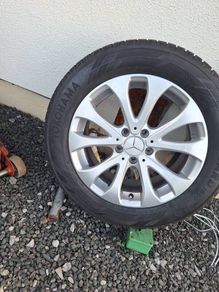 4 Yokohama winter tyres 225/55/17