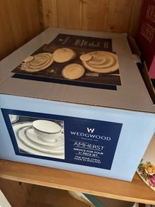 Wedgwood Amherst Service For Four