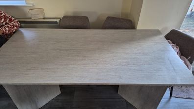 Table for 6 people