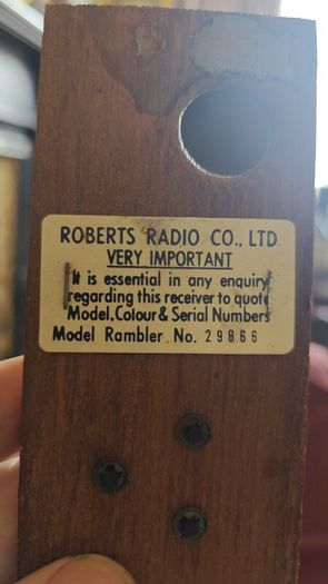 vintage rRoberts radio