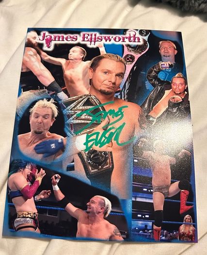 Wrestling autographs
