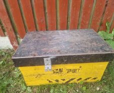 van vault tool box