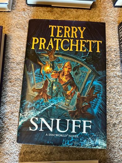 21 Discworld books Hardcover