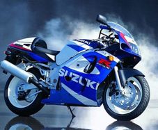suzuki gsxr 600 srad breaking/parts
