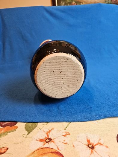 Beautiful Stately Colm De Ris Vase