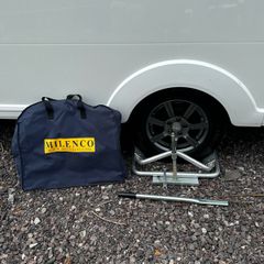 Milenco aluminium caravan leveller