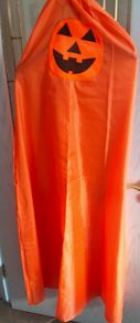 Halloween pumpkin cape
