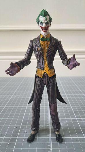DC Direct Arkham Joker figure w/ custom head sculpt