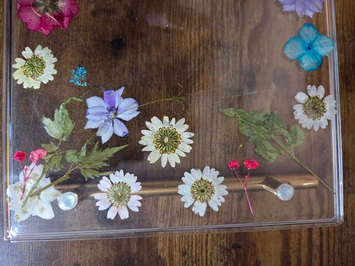 Botanical dried flower tray and tumbler