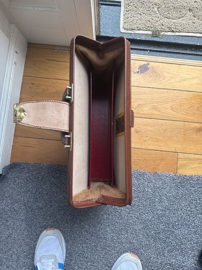 brief case