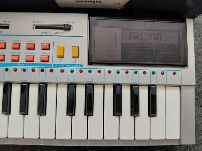 vintage Liwaco keyboard in box with 3 music roms