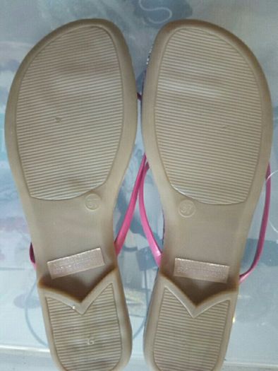 BNWT Pink LEATHER Strap flipflops