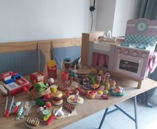 play kitchen le toy van plus accessories