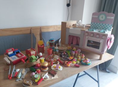 play kitchen le toy van plus accessories