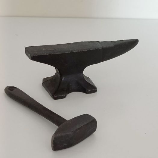 Vintage Miniature Blacksmiths Anvil and Hammer - Cast Iron