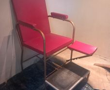 Vintage podiatry chair, large piece, Kilmacanogue, Wicklow