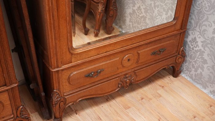 Grand Palais_Antique French Single-Door Armoire