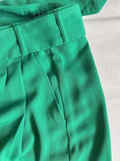 Stradivarius casual green shorts