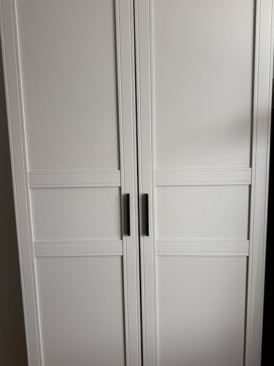 Standing wardrobe/closet