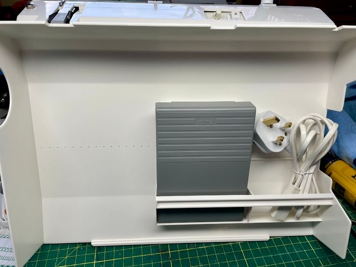 ELNA 5000 Sewing Machine - Just serviced, excellent condition - Made in Switzerland