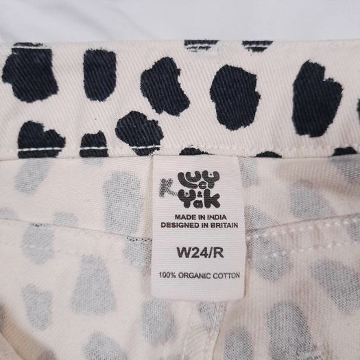 Lucy & Yak Cream Black Abstract Print Dana Mom Jeans W24R/6UK/34EU