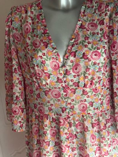 Lovely Gallery Floral maxi dress with front opening size UK16 EU44 Postage included
