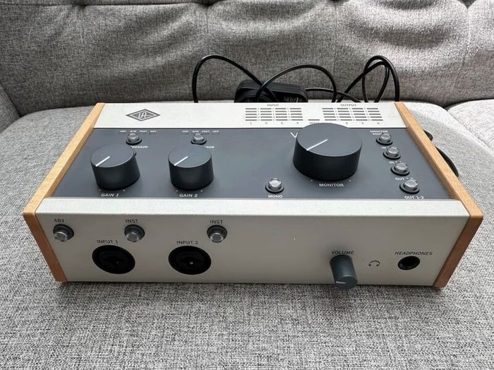 Universal Audio Volt 476 Audio Interface