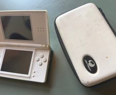 Nintendo DS lite