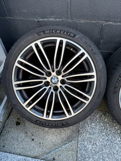 BMW g30/31 genuine alloys