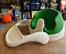 Baby floor seat
