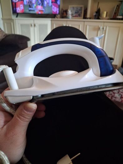 Travel steam iron