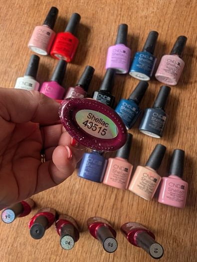 CND shellac bail varnish