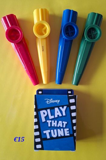 Disney "Play That Tune" (4 Kazoos Included)