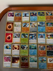 30 Pokemon cards