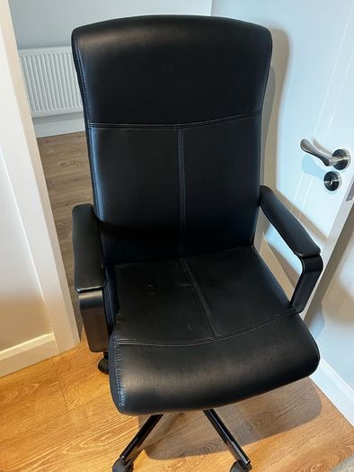 Office Chair, mint condition, 50 or best offer