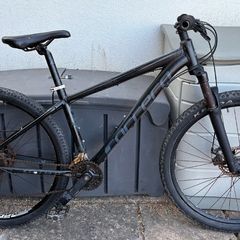 Carrera Vengeance Black 27.5 Mountain Bike - NEEDS SOME REPAIR WORK