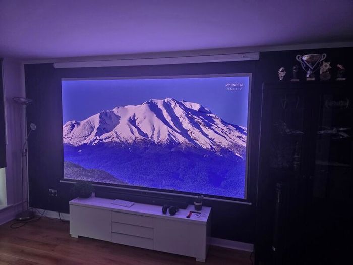 Luxburg 120" Matte White Manual Pull-Down Projector Screen