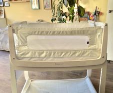 Snuzpod 4 + Original mattress + Sheets GREAT condition