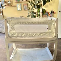 Snuzpod 4 + Original mattress + Sheets GREAT condition