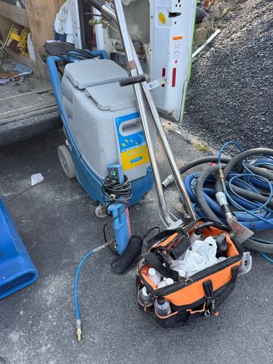 Carpet &Upholstery cleaning equipment