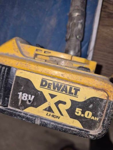 dewalt battery For repair