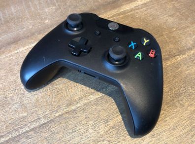 XBox One Wireless Controller (OG Model 1537) - #386
