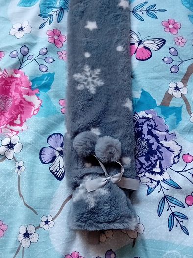 Long hot water bottle