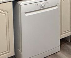 Indesit DFE 1B19 UK Freestanding Dishwasher