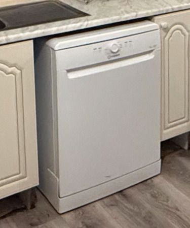 Indesit DFE 1B19 UK Freestanding Dishwasher