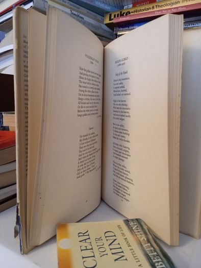 A Second Book of Russian Verse Translated into English by Various Bands and Edited by C. M. Bowra (LP235)